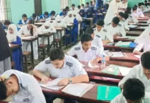 বন্যায় স্থগিত এইচএসসি পরীক্ষা আজ থেকে শুরু, তিন সপ্তাহ পর হলে ফিরছেন চট্টগ্রাম বোর্ডের শিক্ষার্থীরা বন্যায় স্থগিত চট্টগ্রাম বোর্ডের এইচএসসি পরীক্ষা আজ থেকে শুরু