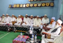 ৭ ইসলামি দলের নেতাদের সঙ্গে হেফাজতের মতবিনিময়, ঐক্যবদ্ধ থাকার সিদ্ধান্ত ৭ ইসলামি দলের নেতাদের সঙ্গে হেফাজতের মতবিনিময়, ঐক্যবদ্ধ থাকার সিদ্ধান্ত