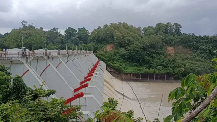 ১০৭ ঘণ্টা ৪০ মিনিট পর বন্ধ হলো কাপ্তাই বাঁধের ১৬টি জলকপাট