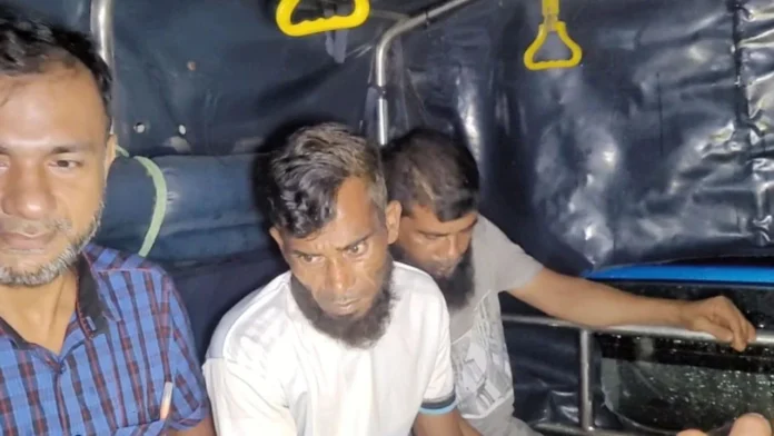 বগুড়ায় মানসিক ভারসাম্যহীন নারী ধর্ষণের অভিযোগ, ২ জন আটক, একজন পলাতক