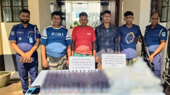 জডগম মহেশপুর সীমান্তে মাদকের বিস্তার, অভিযানে একই পরিবারের ৪ সদস্য আটক