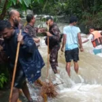 বন্যা ও ভূমিধসে ক্ষতিগ্রস্ত ১১ জেলায় উদ্ধার অভিযানে বিজিবি বন্যা ও ভূমিধসে ক্ষতিগ্রস্ত ১১ জেলায় উদ্ধার অভিযানে বিজিবি