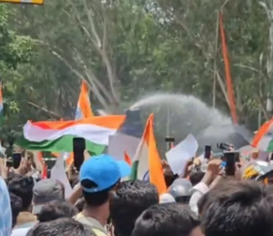 ঝাড়খণ্ডে নিয়োগ পরীক্ষায় অনিয়মের প্রতিবাদে শিক্ষার্থীদের বিক্ষোভ, লাঠিচার্জ-জলকামান ঝাড়খণ্ডে নিয়োগ পরীক্ষায় অনিয়মের প্রতিবাদে শিক্ষার্থীদের বিক্ষোভ, লাঠিচার্জ-জলকামান