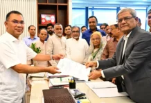 মির্জা ফখরুলকে রাষ্ট্রপতি পদে মনোনয়নে প্রস্তাবক মঈন খান, সমর্থক গয়েশ্বর মির্জা ফখরুলকে রাষ্ট্রপতি পদে মনোনয়নে প্রস্তাবক মঈন খান, সমর্থক গয়েশ্বর