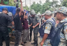 রোহিঙ্গা ক্যাম্পে এক বছরে ১৬৬ গ্রেপ্তার, উদ্ধার ২ লাখের বেশি ইয়াবা ও আগ্নেয়াস্ত্র রোহিঙ্গা ক্যাম্পে এক বছরে ১৬৬ গ্রেপ্তার, উদ্ধার ২ লাখের বেশি ইয়াবা ও আগ্নেয়াস্ত্র