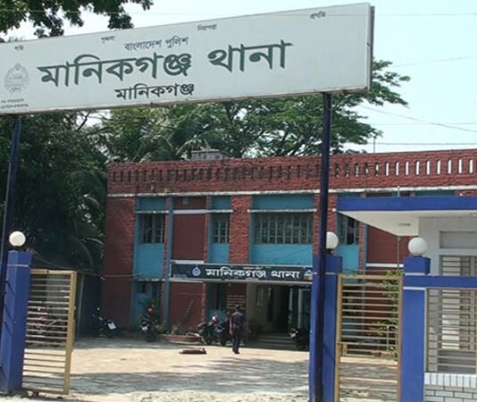 জুয়া খেলতে গিয়ে আটক পুলিশ কনস্টেবল, মানিকগঞ্জে গ্রেপ্তার ৩ জুয়া খেলতে গিয়ে আটক পুলিশ কনস্টেবল, মানিকগঞ্জে গ্রেপ্তার ৩