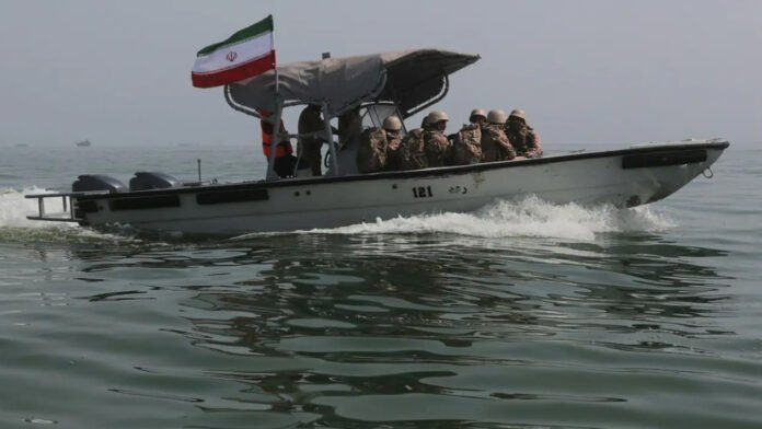 speed-gun-boat-Iran ইউক্রেনের দুঃখপ্রকাশে পাল্টা হামলার পরিকল্পনা বাতিল করেছে ইরান: রেজাই