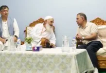 হেফাজত আমির আল্লামা বাবুনগরীর সঙ্গে প্রধানমন্ত্রীর সাক্ষাৎ হেফাজত আমির আল্লামা বাবুনগরীর সঙ্গে প্রধানমন্ত্রীর সাক্ষাৎ
