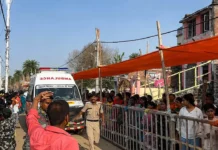 ভারতের বিহারে মন্দিরে পদদলিত হয়ে নিহত ৭ ভারতের বিহারে মন্দিরে পদদলিত হয়ে নিহত ৭