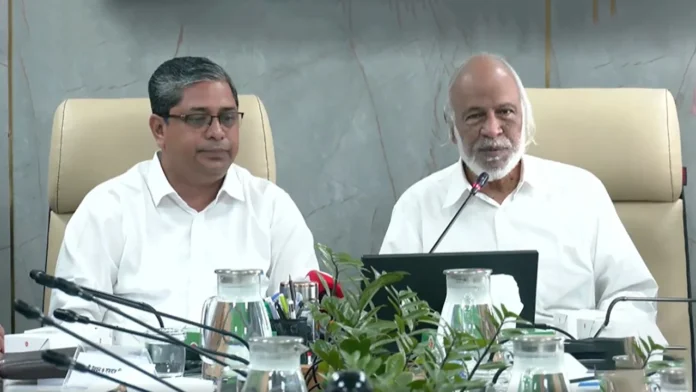 কোনো ধরনের দুর্নীতিকে প্রশ্রয় দেবে না সরকার: মঈন খান