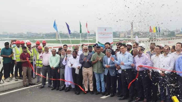 টোল ছাড়াই চালু হলো ঢাকা-আশুলিয়ার দুটি সার্ভিস সেতু